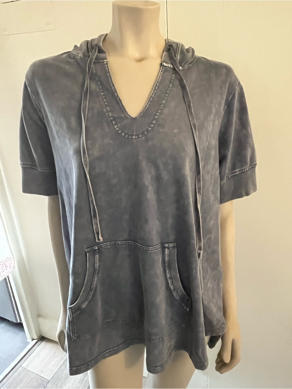 Jane and Delancey Washed Grey V‑Neck Short Sleeve Hoodie